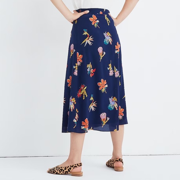 Madewell Bird of Paradise navy floral silk Atrium midi skirt, size 2 - Picture 2 of 11